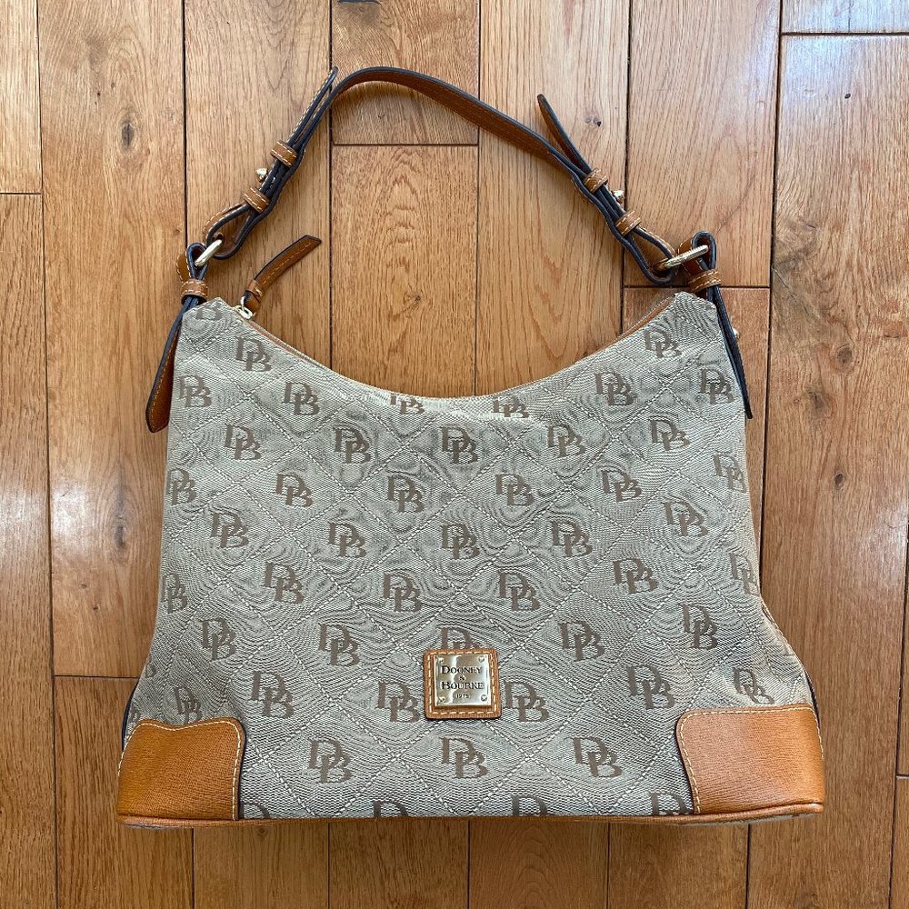 Dooney & Bourke Maxi Quilt Large Erica Hand Bag